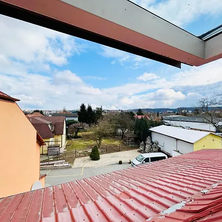 Villa Apartments With Free Parking Prague 5 Exterior photo