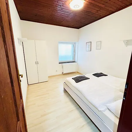 Villa Apartments With Free Parking Prague 5 Exterior photo