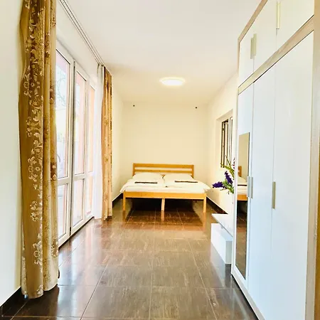 Villa Apartments With Free Parking Prague 5 Exterior photo